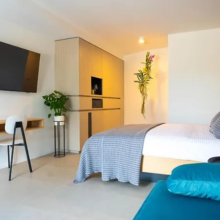 Maravida Vacation Rooms Dobrovo Exterior photo