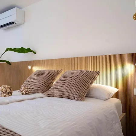 Maravida Vacation Rooms Dobrovo Exterior photo